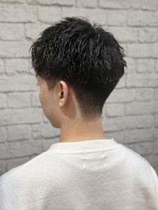 ツーブロック束感ソフトツイストショート - グレイスフルバーバー プラチナム掲載