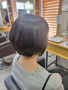 ショートボブ