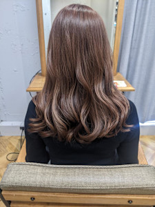 上品ベージュブラウン