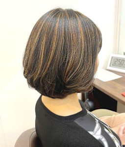 ミディアム白髪ぼかし髪質改善
