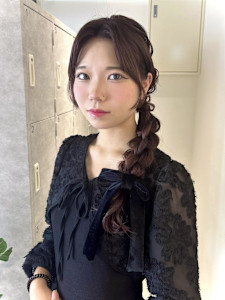 Nanaka/大人ガーリー編みおろしヘアセット - MOON by KENJE掲載