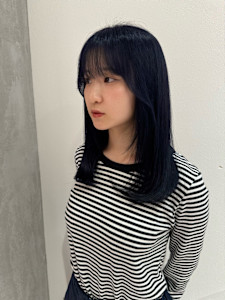 ブルーブラックネイビーブルー透明感カラー