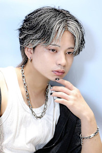 ホワイトバングウルフ - LIPPS hair 天神【9月4日 NEW OPEN】掲載