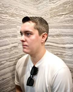 クラシックショート[フェザーパーマ/刈り上げセンターパート]