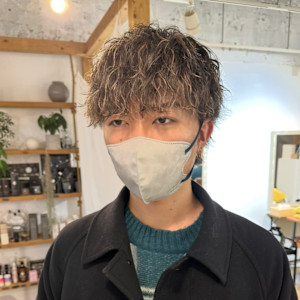 波巻きスパイラル×ホワイトメッシュ - Hair Salon Mimosa Works掲載