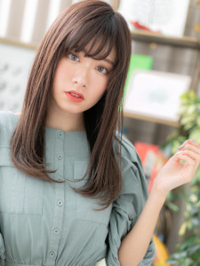 モノトーングレージュ大人かわいい小顔ロング　オリーブグリーン - COVER HAIR bliss【カバーヘア ブリス】戸田公園/戸田公園西口店掲載