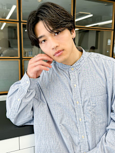 大人男性ニュアンスパーマナチュラルカラー冬メンズパーマ