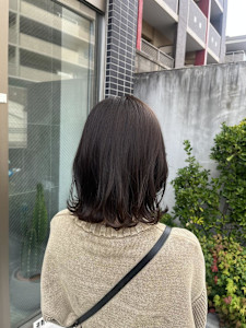 アッシュグレージュ