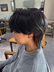 WAVY 桜木町　センターパートウルフ