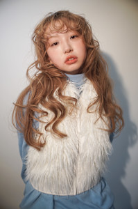 マロンベージュ