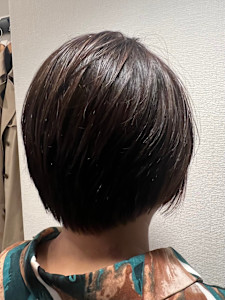丸みあるショートレイヤー