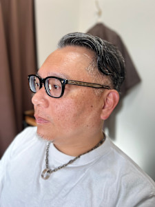 くせ毛方にオススメ！高めツーブロック