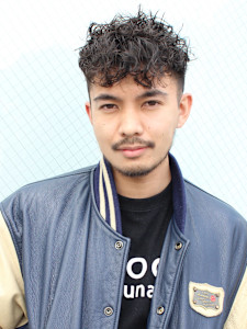 外国人風　クセ毛風パーマ　スペインカール