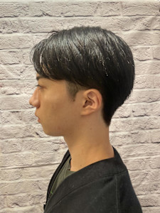 ツーブロック短めセンターパート - グレイスフルバーバー プラチナム掲載