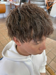 ツイストスパイラルパーマ＆ハイライトカラー