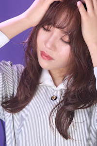 ピンクベールレイヤー 大人女性の冬トレンドヘア