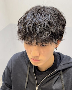 波巻きスパイラルパーマ◎吉田