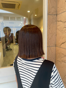 切りっぱなしボブ　ダークブラウン
