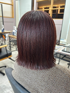 切りっぱなしボブ×インナーカラー