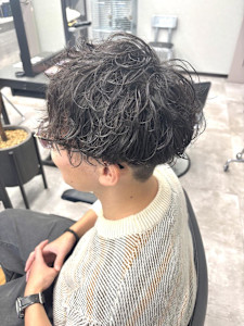 シャドウパーマ！ナチュラルで立体感が出る万能パーマ