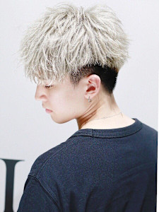 【横顔キマる】ホワイティマッシュショート - LIPPS hair 大宮【リップスヘアー】掲載