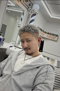 ホワイト×スパイキー