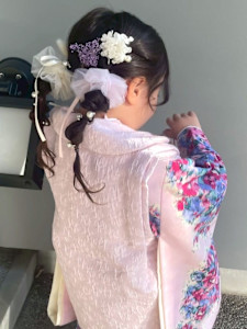 キッズヘアセット ツインテール お花 編み下ろし 七五三 - NAKAO COIFFURE掲載