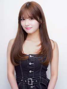 レイヤーカット ワンカール 顔周りカット ベージュカラー