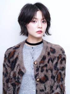 レイヤーボブ 暗髪カラー アッシュ 20代 ショートボブ