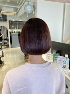 アゴ下ボブワインレッド秋冬カラーおすすめスタイル