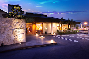 TOPHAIR spa＆resort 鳴海(トップヘアスパアンドリゾートナルミ)