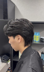 ナチュラルにキマる“爽やかセンターパート”