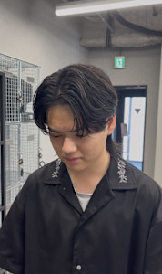 “ロングセンターパート × ソフトウルフ”で色気UP