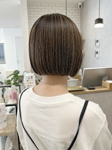 ☆細めハイライトグレージュ　似合わせ切りっぱなしボブ