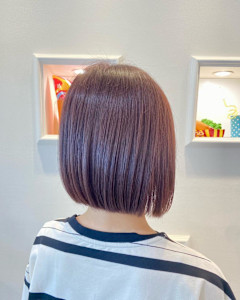 肩上ボブ×暖色艶カラー