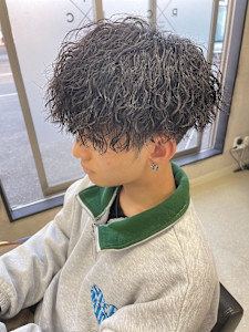 縦落ちツイストスパイラル【福岡/天神/メンズパーマ】