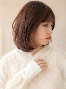 イヤリングカラーシャギーミディアムレイヤーカット20代30代