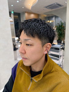 短髪アップバングショート
