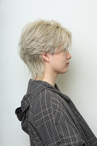 ブリーチカラー　センターパートウルフ - LIPPS hair 梅田【リップスヘアー】掲載