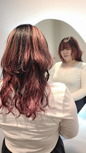 【南部担当】ピンク×黒！個性派ブリーチデザインカラー