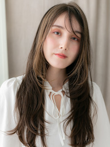 ミストバングバタフライカット顔周りレイヤーロング20代30代