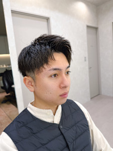 アップバング刈り上げショート