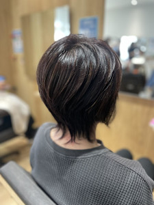 大人ショート×デザインカラー×ハイライト