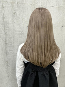 ミルクティーベージュ