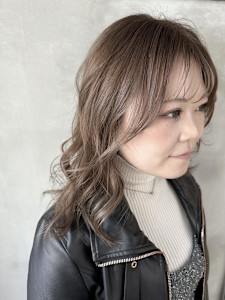 ミディアム•ブリーチ•アッシュ