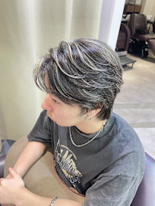 ホワイトハイライト/メンズカット/レイヤー/センターパート - AO。掲載