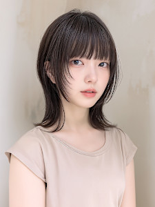 「黒髪×ぱっつん前髪×顔まわりレイヤー×外ハネボブ」　