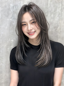 透明感アッシュ×ハーフライク センターパートロング　