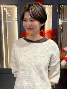 ハイライト ショートカット 大人ボブ 顔周りカット 20代