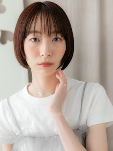 チェリーレッド姫カット切りっぱなしショートボブ30代40代